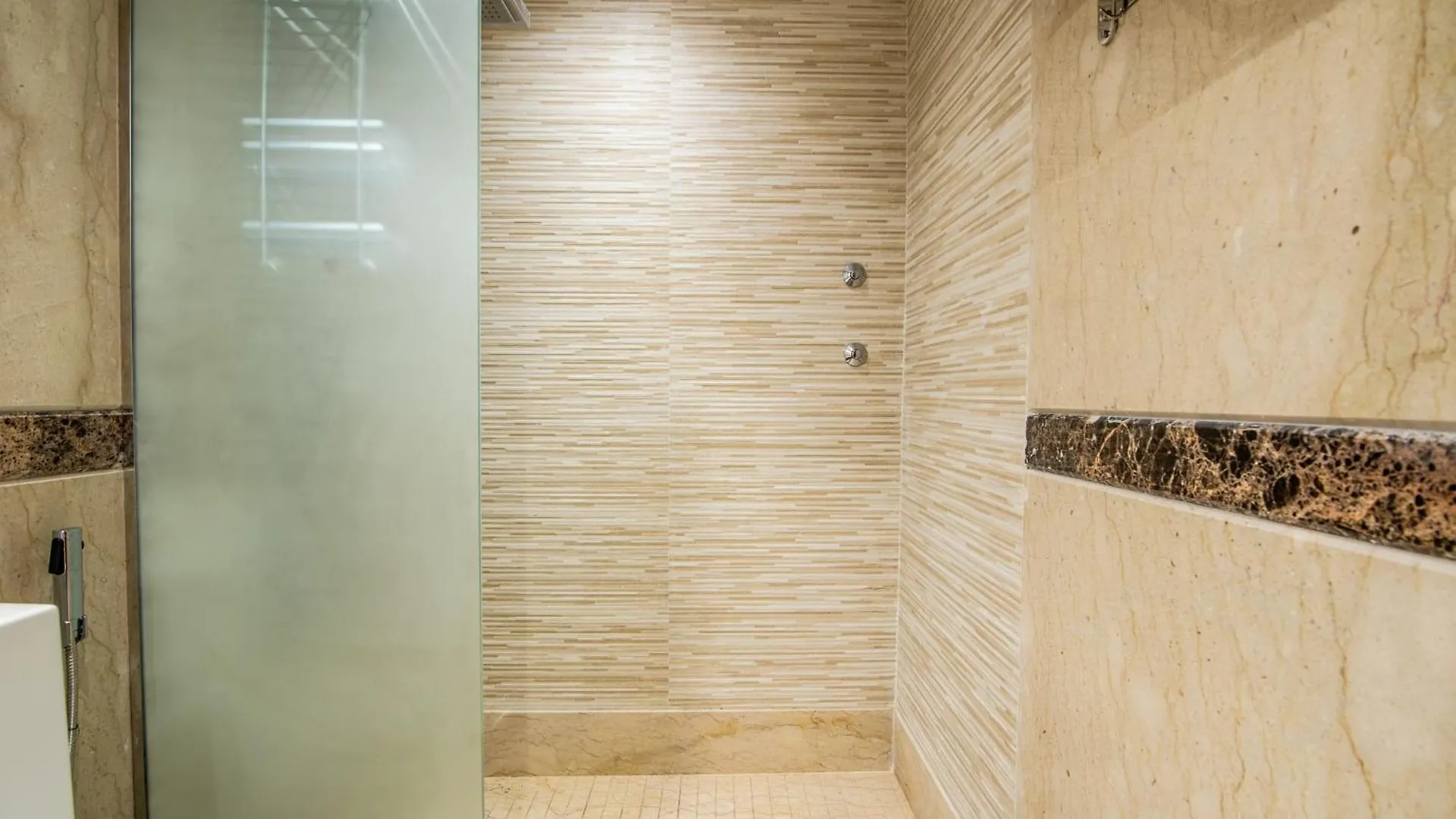 New Luxury Apartment 130Sqm With Seaview Wifi Unlimited With Optical Fiber 阿加迪尔