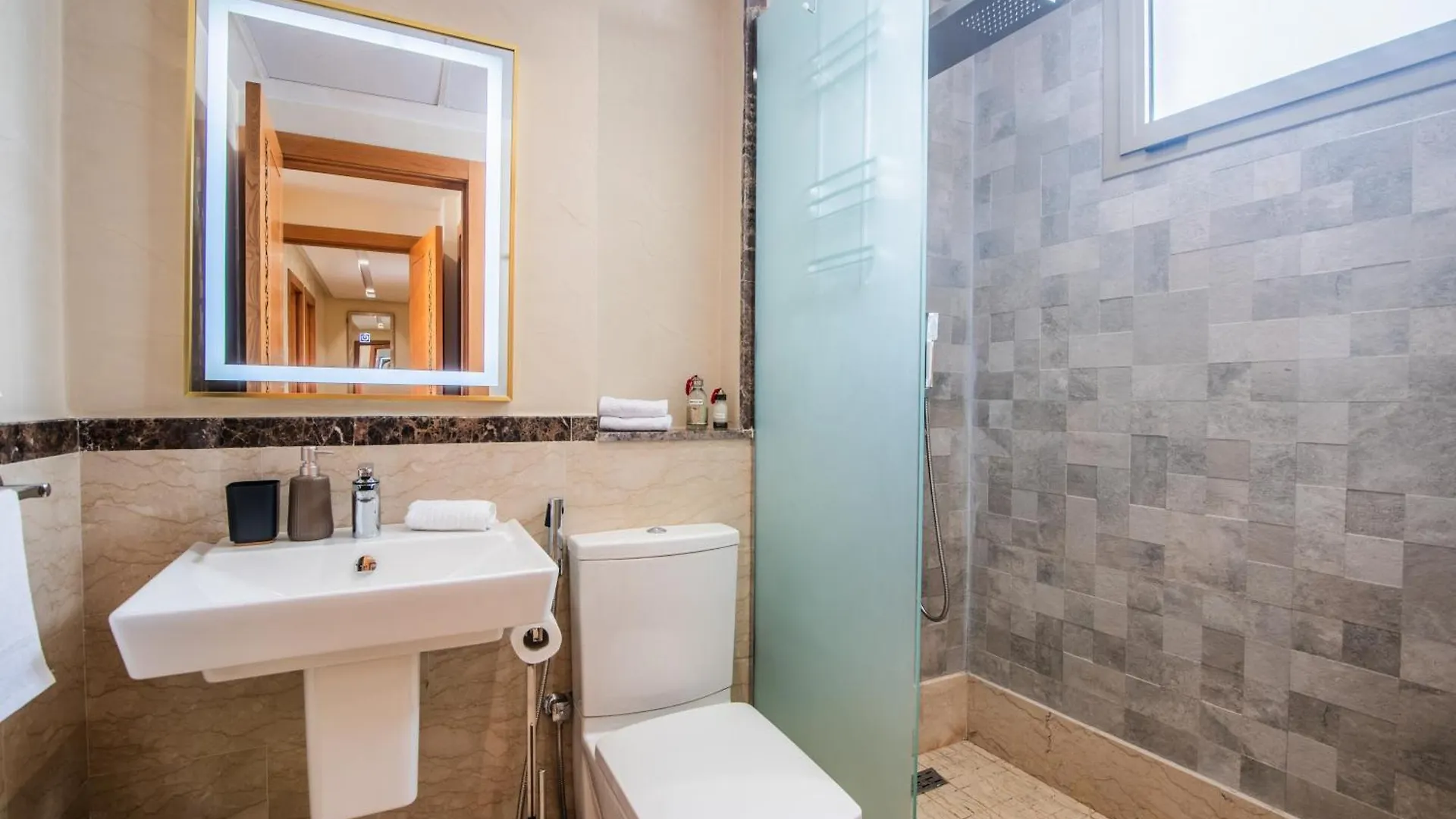 New Luxury Apartment 130Sqm With Seaview Wifi Unlimited With Optical Fiber 阿加迪尔